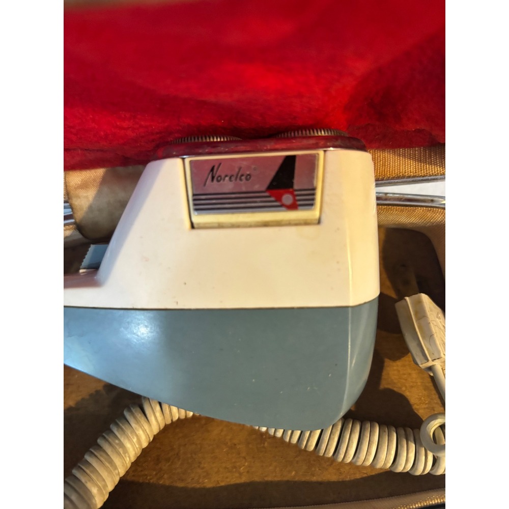 Vintage Norelco Speedshaver Electric Razor Dual Head Grey White Holland with Cas - Picture 2 of 9